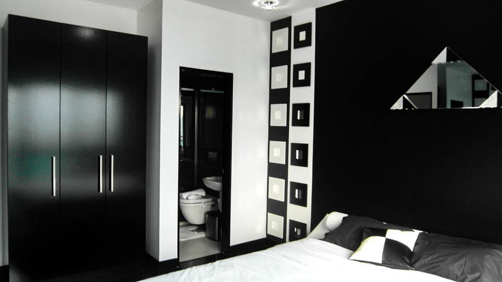 Modern Luxury Lower Penthouse Unit 마닐라 외부 사진