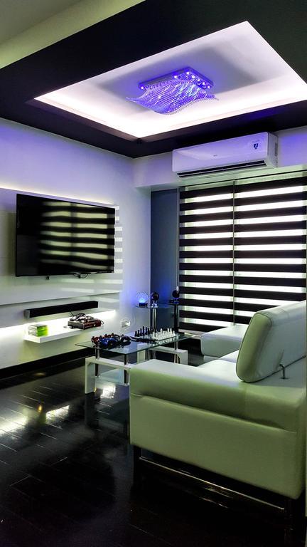 Modern Luxury Lower Penthouse Unit 마닐라 외부 사진