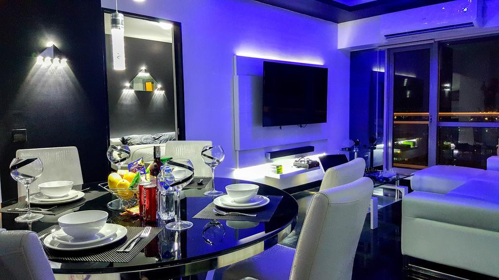 Modern Luxury Lower Penthouse Unit 마닐라 외부 사진