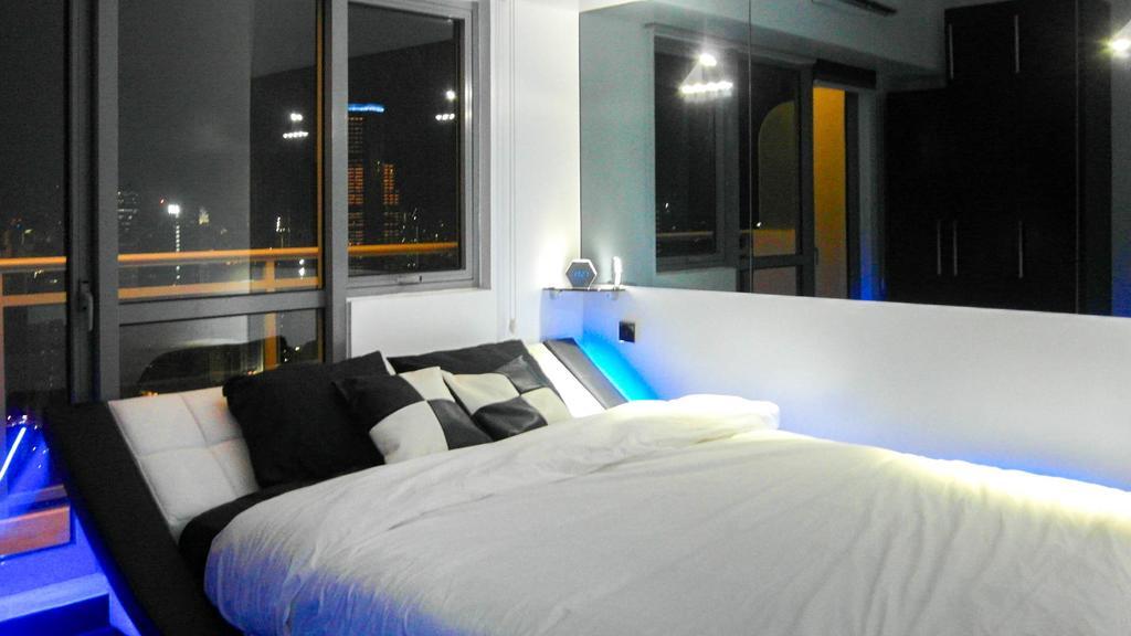 Modern Luxury Lower Penthouse Unit 마닐라 외부 사진
