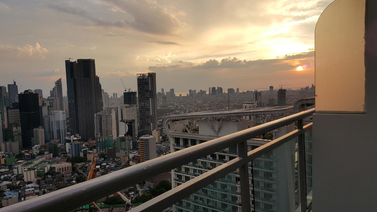 Modern Luxury Lower Penthouse Unit 마닐라 외부 사진